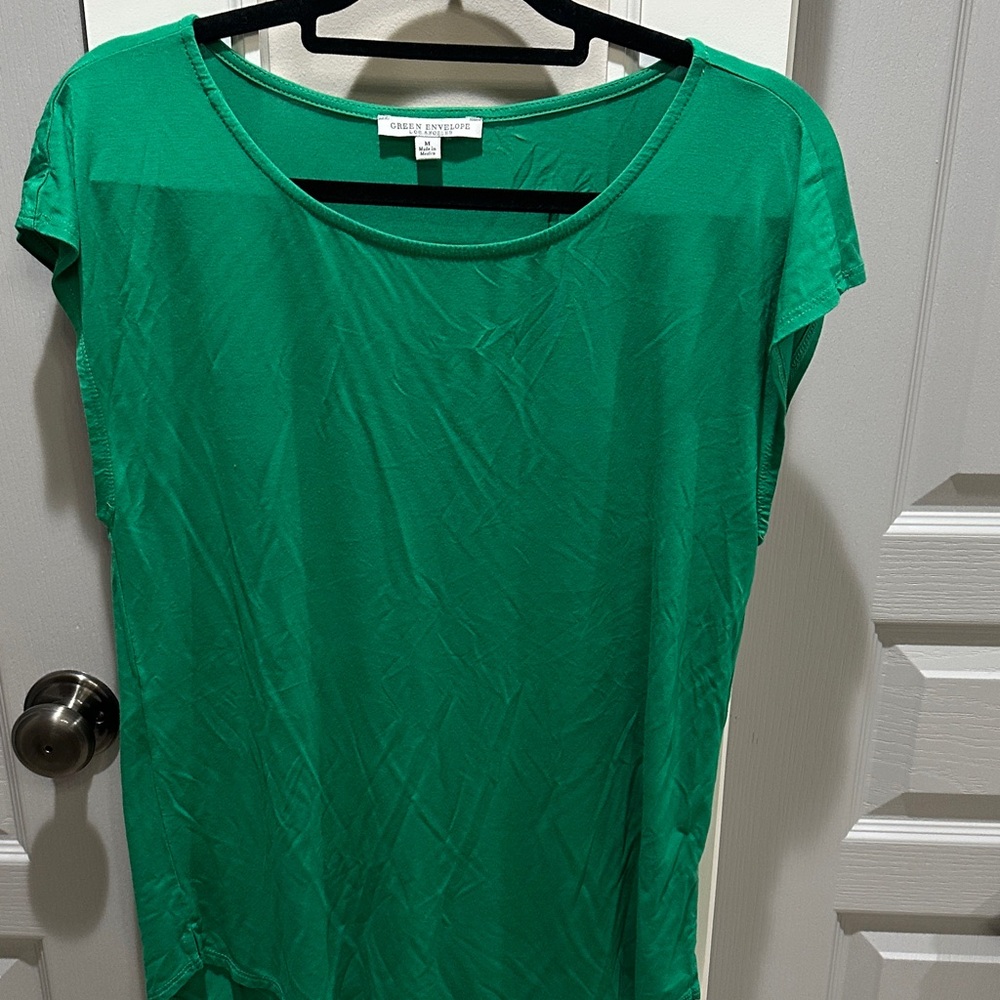 Green Envelope Vibrant Green Short Sleeve Top Flowy Blouse - Picture 4 of 5